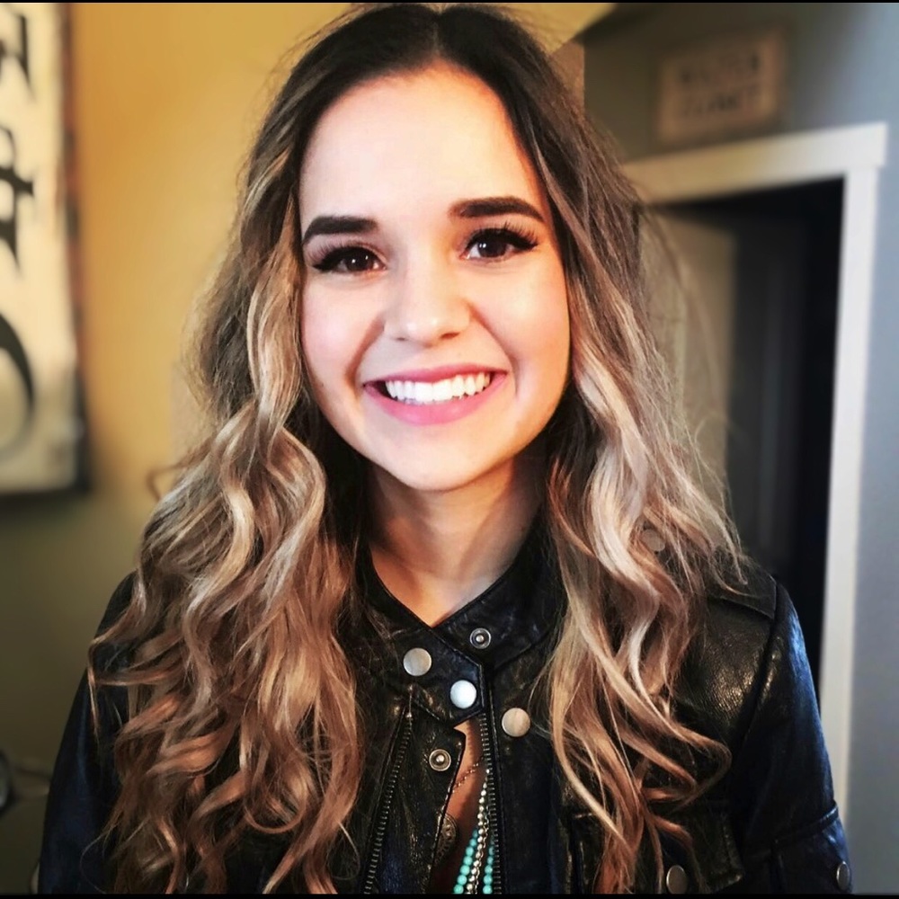 Meet your Posher, Emma